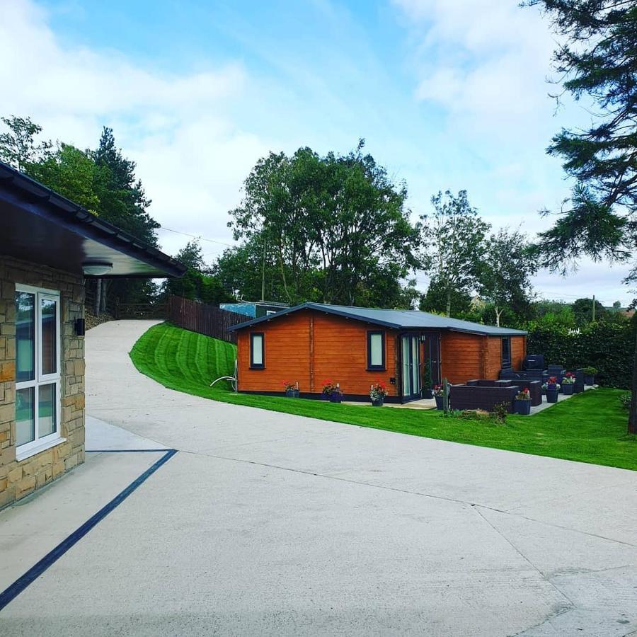 Luxury Five Star Cottage One Tantobie Exterior foto